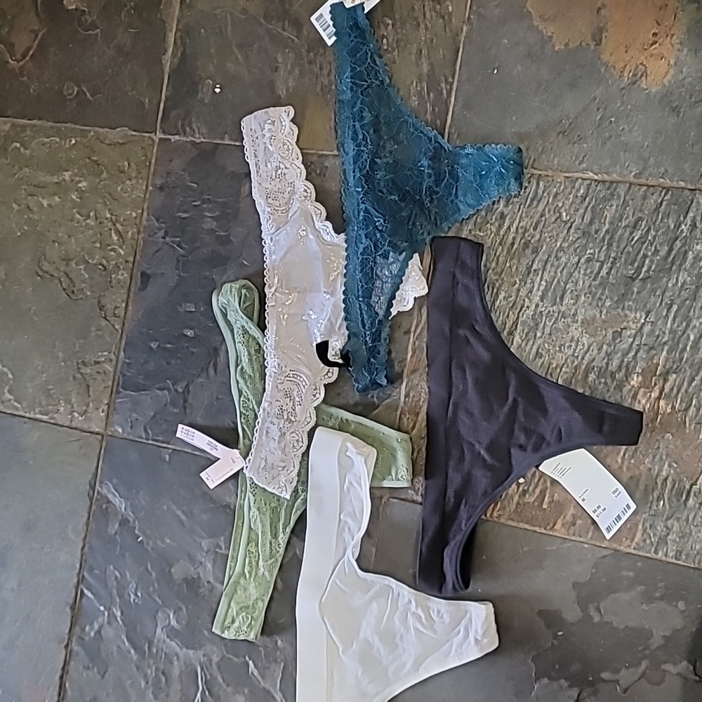 5 thongs